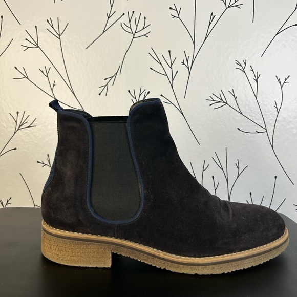 Boden Shoes - Boden Suede Chelsea Boots